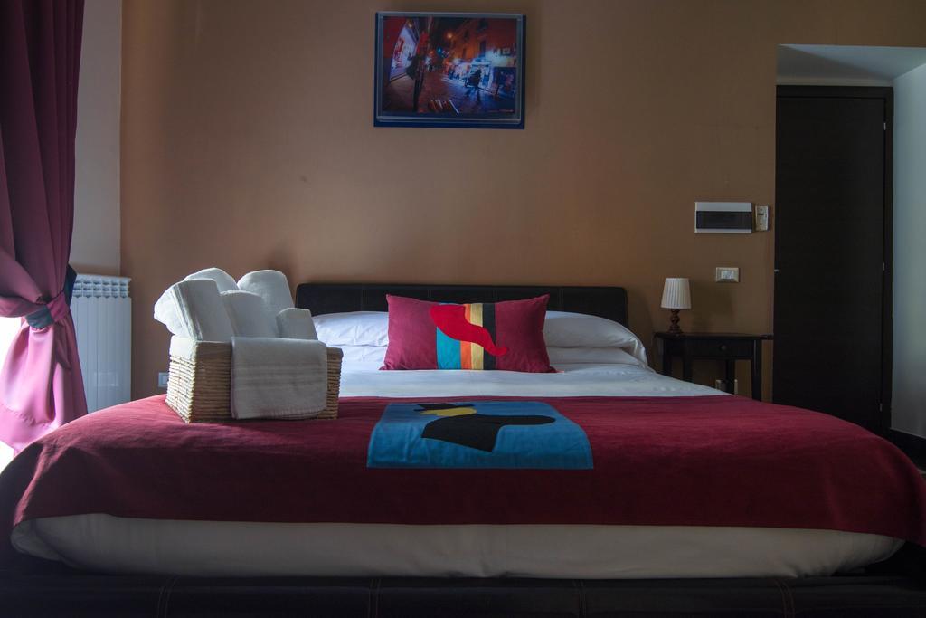 Hotel Plebiscito Aparthotel Неаполь Экстерьер фото